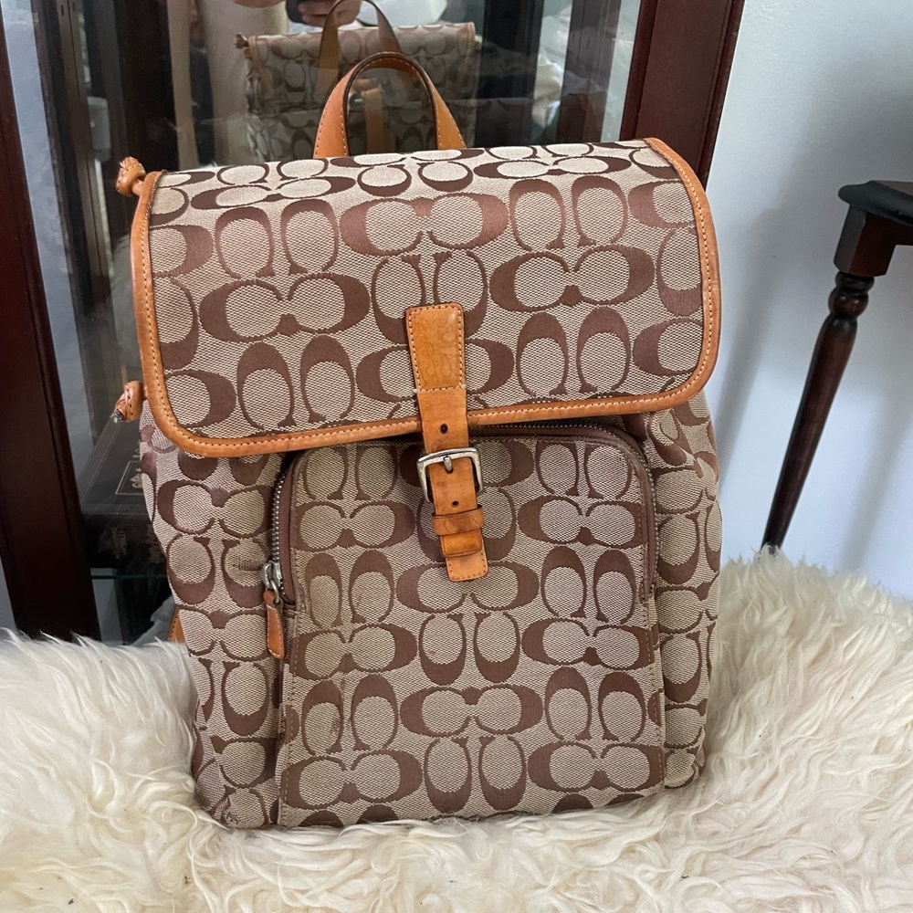 COACH Classic Signature Khaki Brown Vachetta Tan Buckle Monogram Backpack Unisex